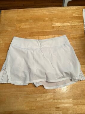 Lululemon skort size 8